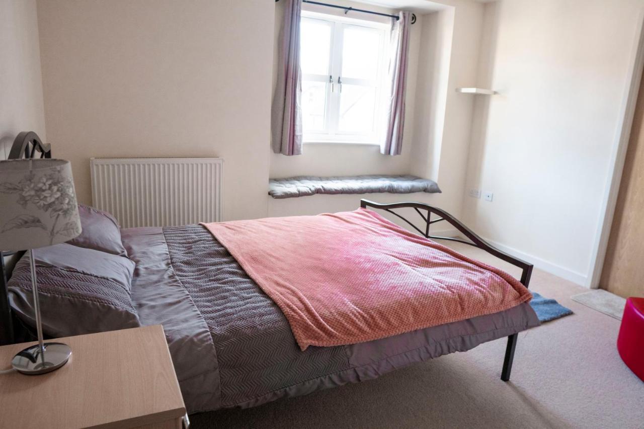 Spacious Two Bedrooms Apartment For Business And Holiday Portsmouth Exterior foto